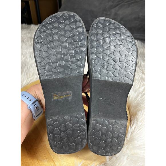 Brighton Flirty Platform Flip Flops Womens size 8 Black with Silver Brave Hearts - Picture 9 of 11